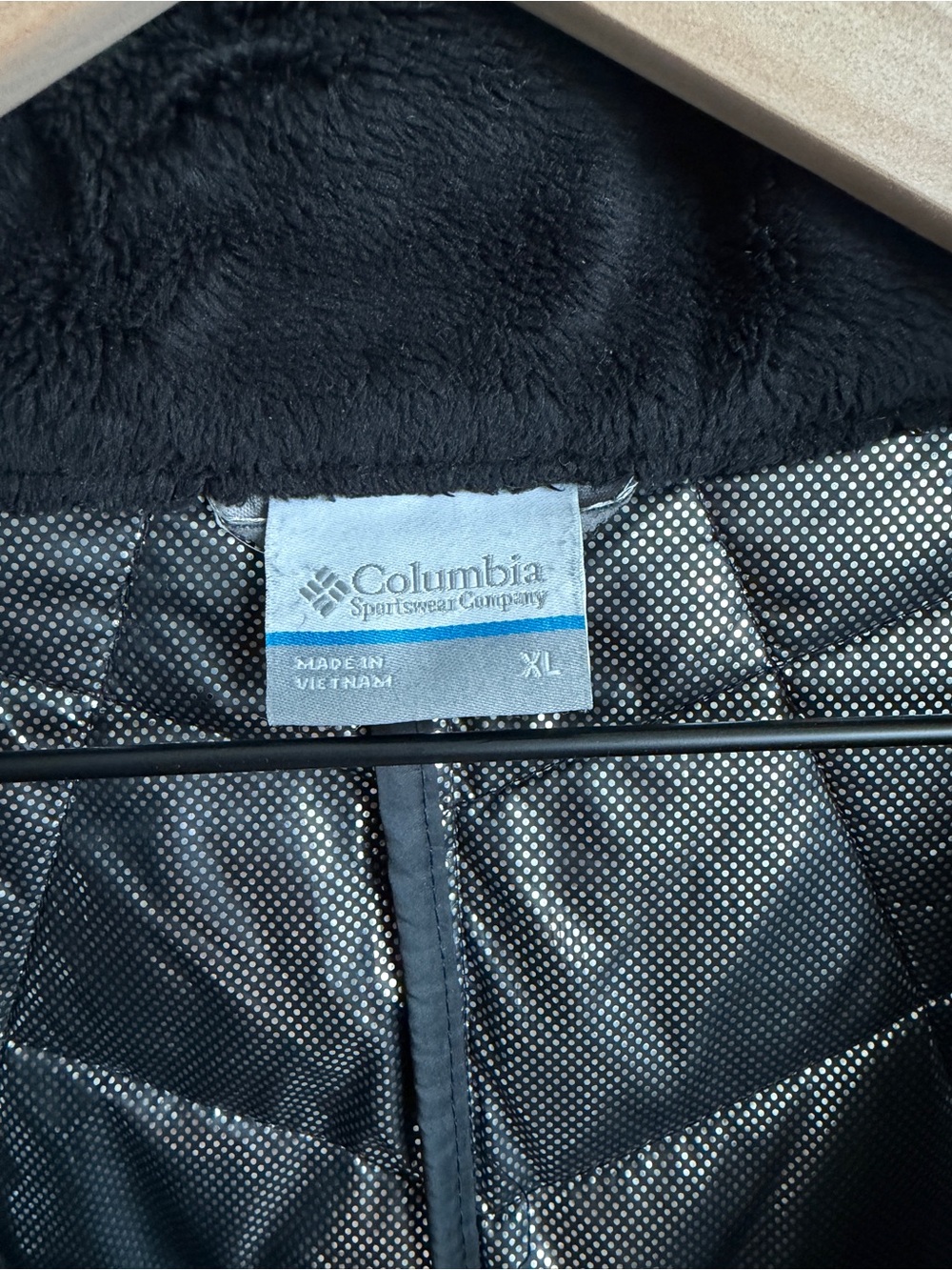 Columbia Women's Heavenly Long Vest in Black - XL - Picture 2 of 8